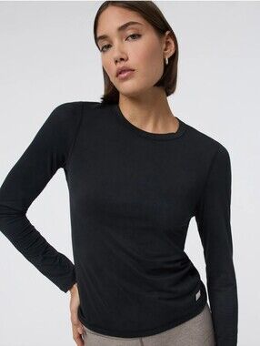 Vuori Long Sleeve Lux Crew Tee Black Medium